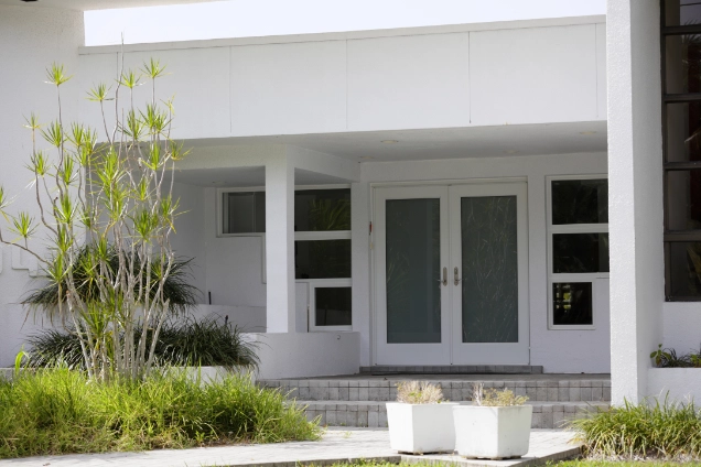 Condo vs. Single-Family Home in Miami: Which Should You Buy in 2026?